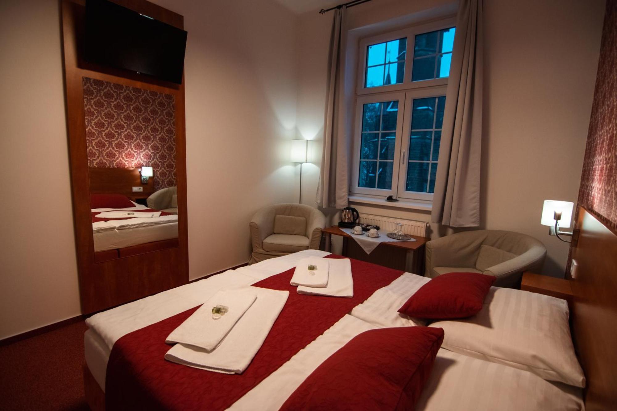 Hotel U Kaple Decin Exterior foto